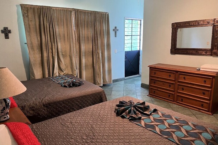 Room 7 of 27