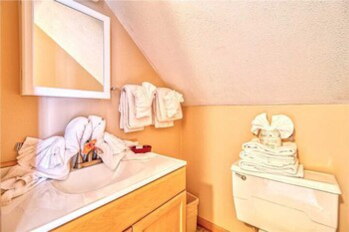 Room 5 of 31