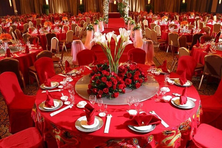 Ballroom/Hall 25 of 31