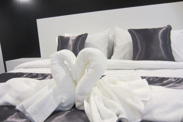 Room 10 of 63