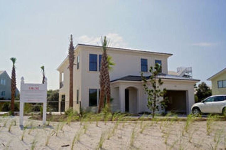 Exterior of Gulf Trace Vacations by Rivard
