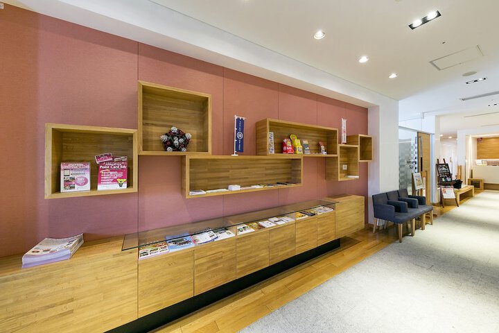 Entrance & Lobby