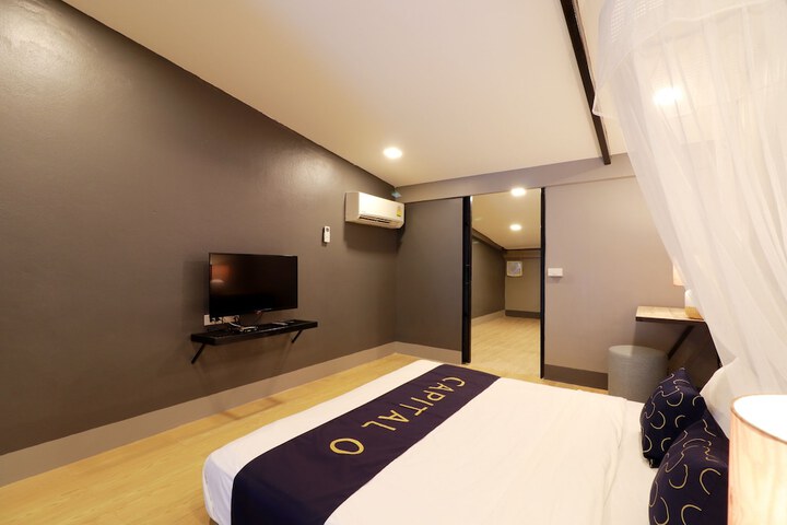 Room 28 of 99