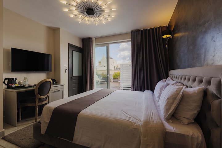 Room 42 of 67