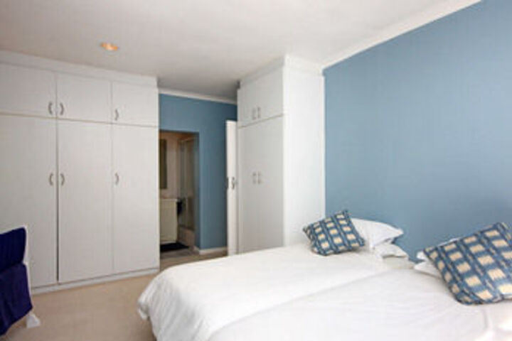 Room 10 of 37