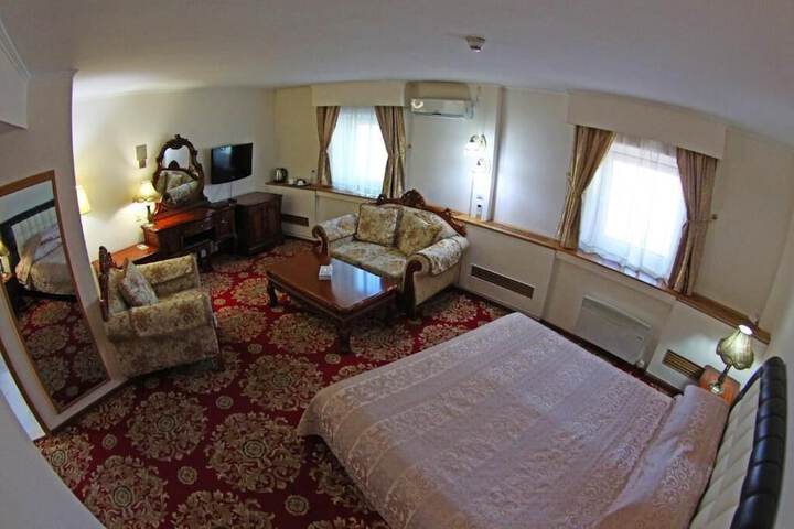 Room 19 of 41