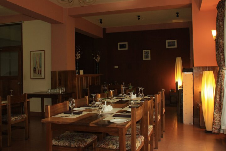 Dining 41 of 57