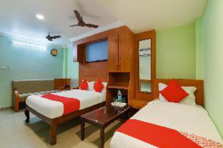 Room 13 of 23