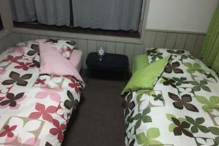 Room 33 of 46