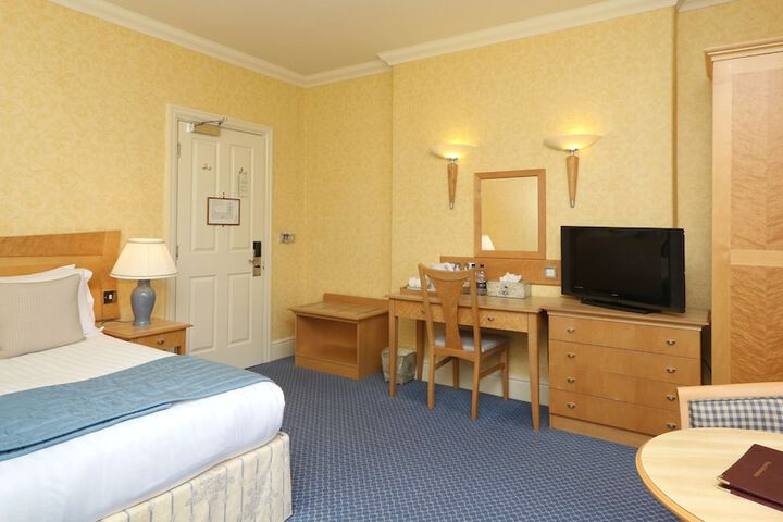 Room 56 of 110