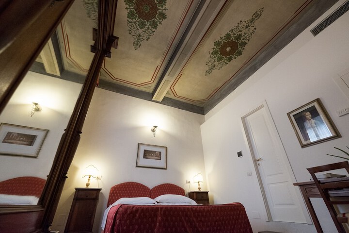 Room 21 of 41