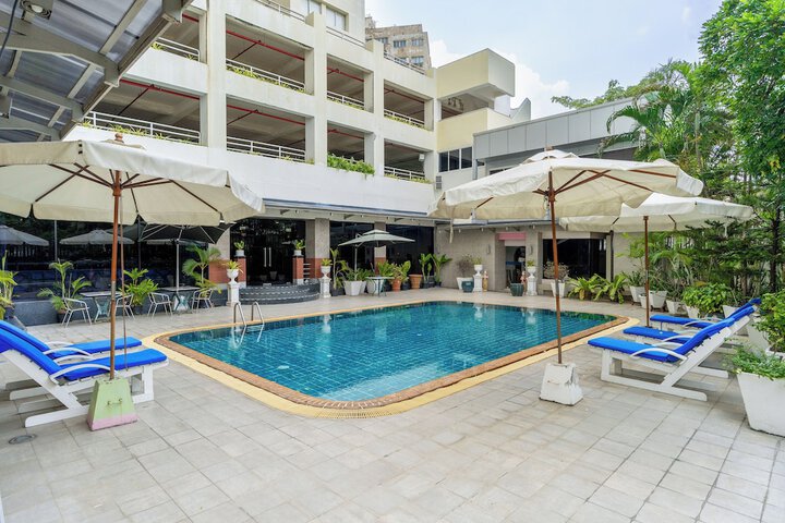 Pool 56 of 140