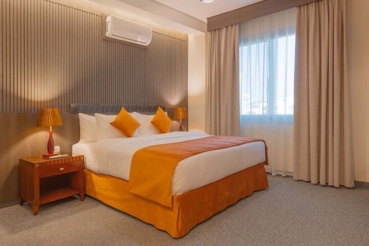 Room 9 of 22