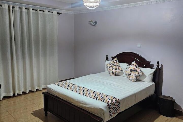 Room 2 of 32