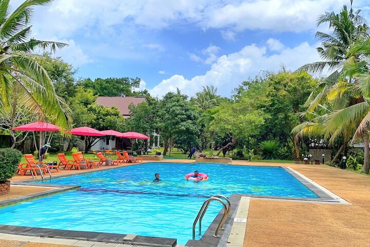 Pool 58 of 105