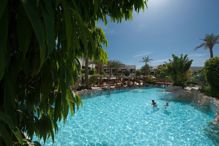 Pool 16 of 49