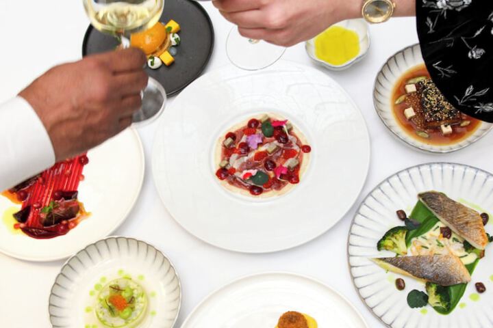 Dining 79 of 92