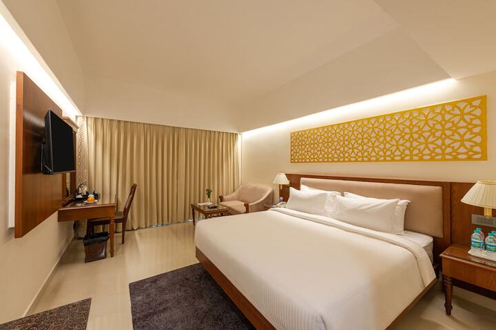 Room 25 of 63