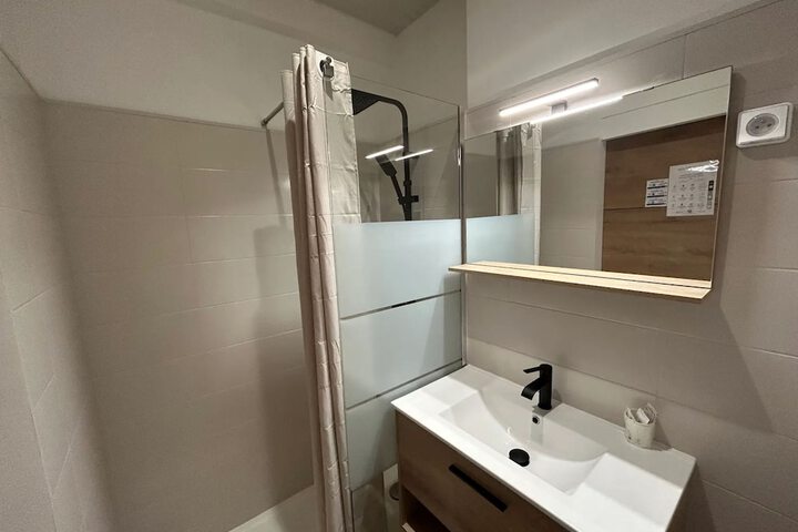 Room 44 of 67