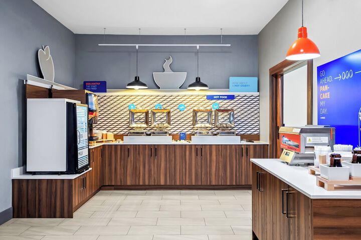 Breakfast/Coffee Service 37 of 53