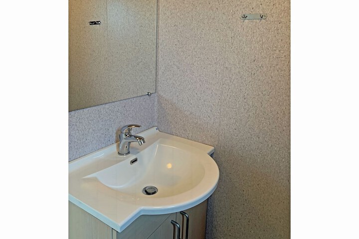 Room 9 of 26