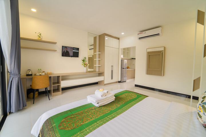Room 13 of 76