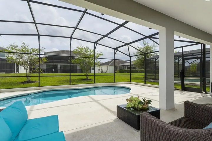 Pool 18 of 31