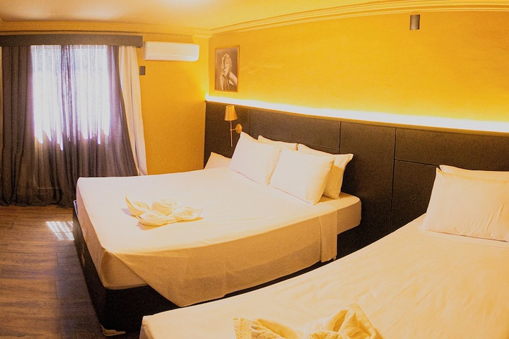 Room 7 of 30
