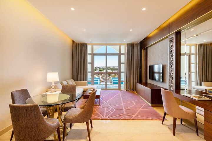 Room 74 of 263