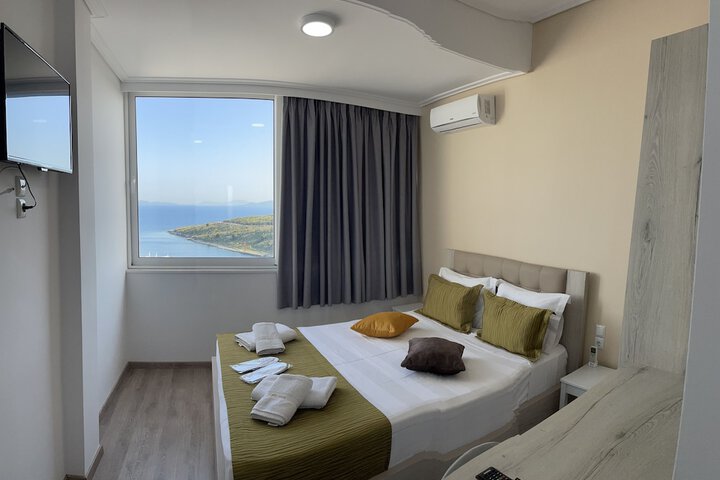 Room 53 of 111