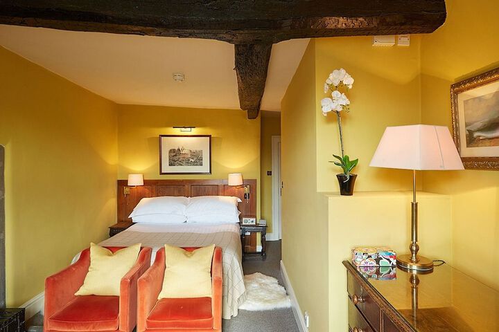 Room 3 of 43