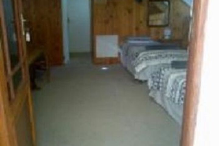 Room 2 of 7