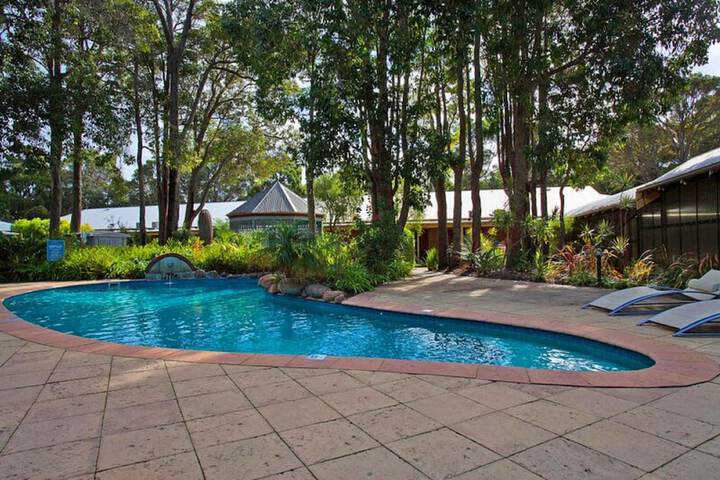 Pool 44 of 84