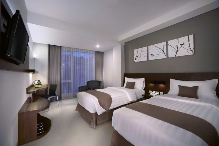 Room 11 of 27