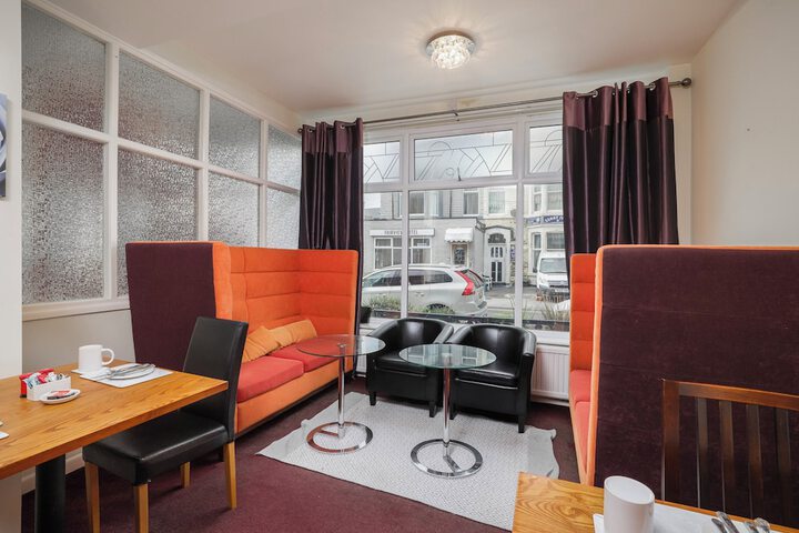 Room 15 of 27