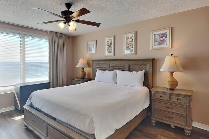 Room 28 of 118