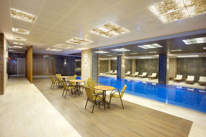 Pool 38 of 59