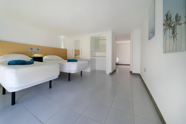 Room 64 of 179