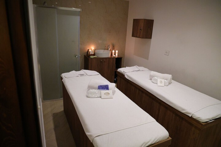 Spa 62 of 87