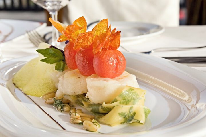 Dining 58 of 95