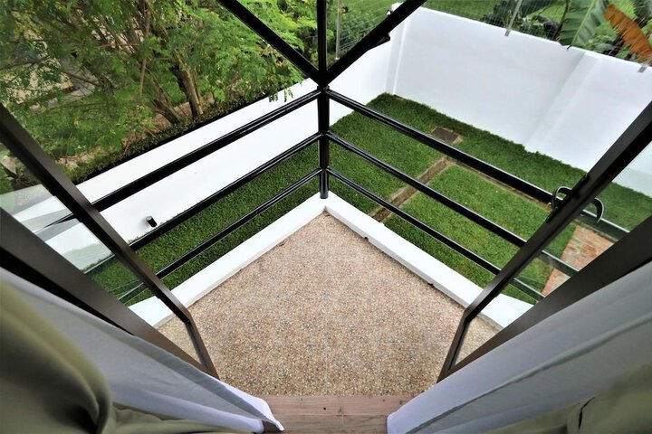 Room 25 of 41