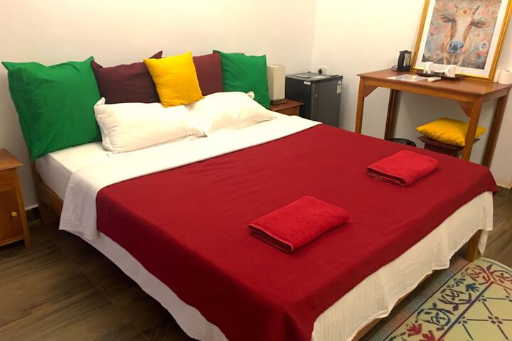 Room 8 of 17