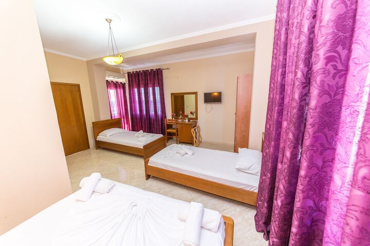 Room 16 of 69
