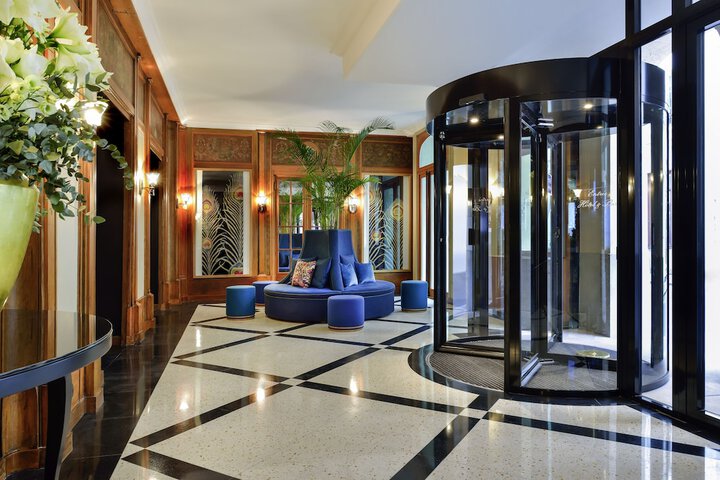 Hotel Interior 4 of 128