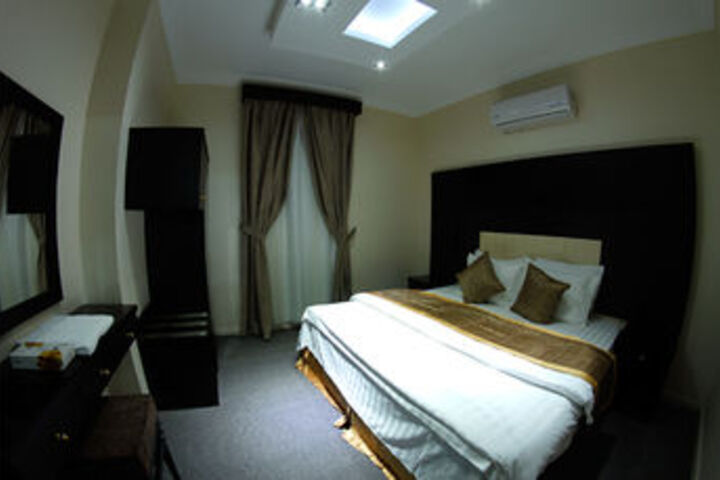 Room 7 of 26