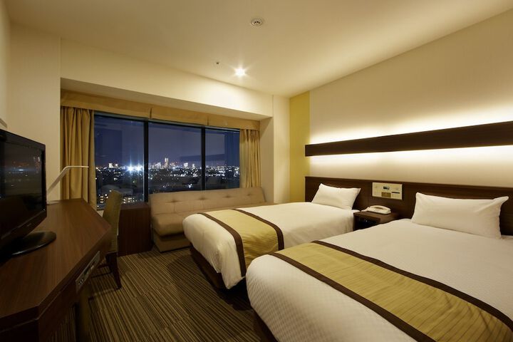 Room 13 of 97