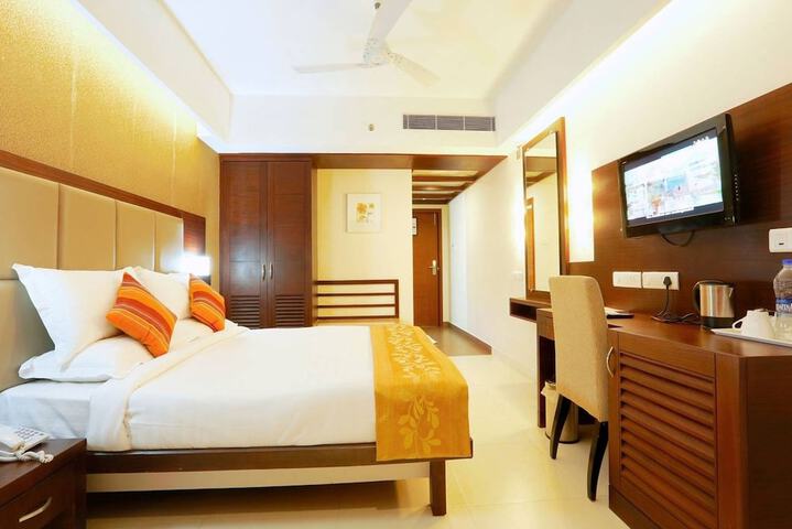 Room 2 of 11