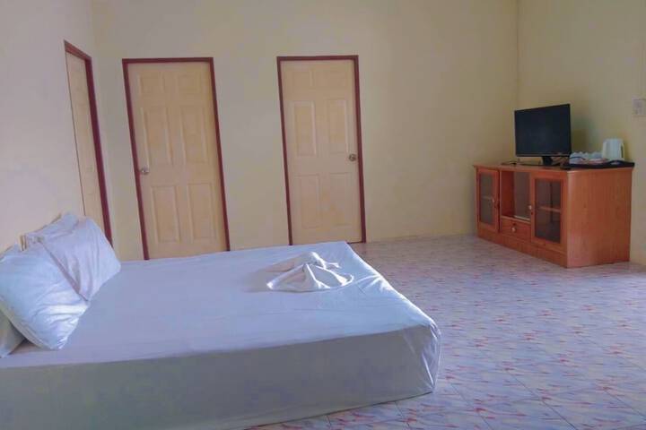 Room 6 of 36