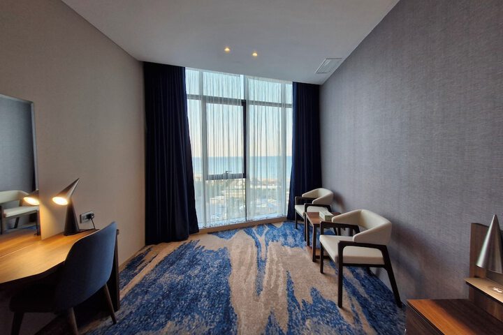 Room 48 of 62