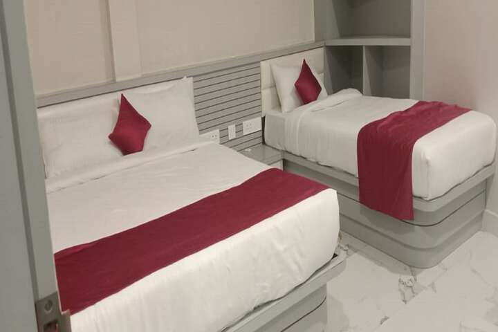 Room 4 of 36